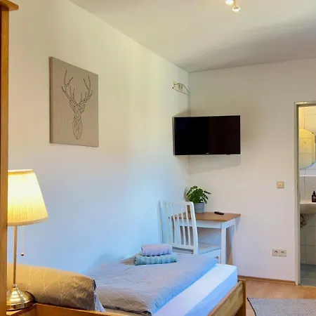 Buehlerhof Bed and Breakfast Heddesheim